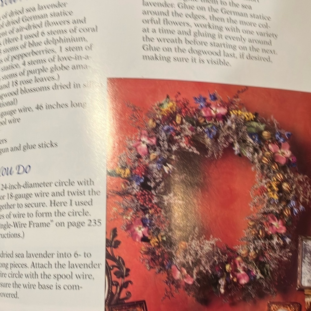 Book: The Ultimate Wreath Book by Ellen Spector Platt - Picture 14 of 16